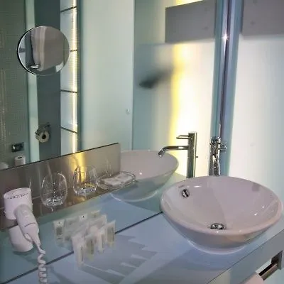 Hotel Cristal Design Genf 3*,
